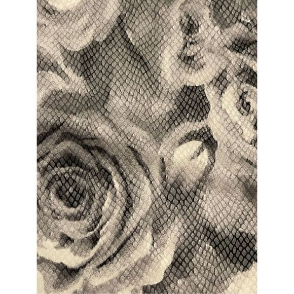 Honeyme GABBY FLORAL PRINT 3/4 SLEEVE TOP - CHARCOAL GREY - Picture 3 of 9